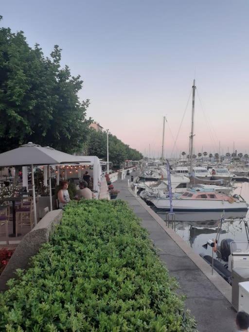Jolie 2P Au Centre De Golfe-Juan A 2Mn Des Plages Валлорис Экстерьер фото